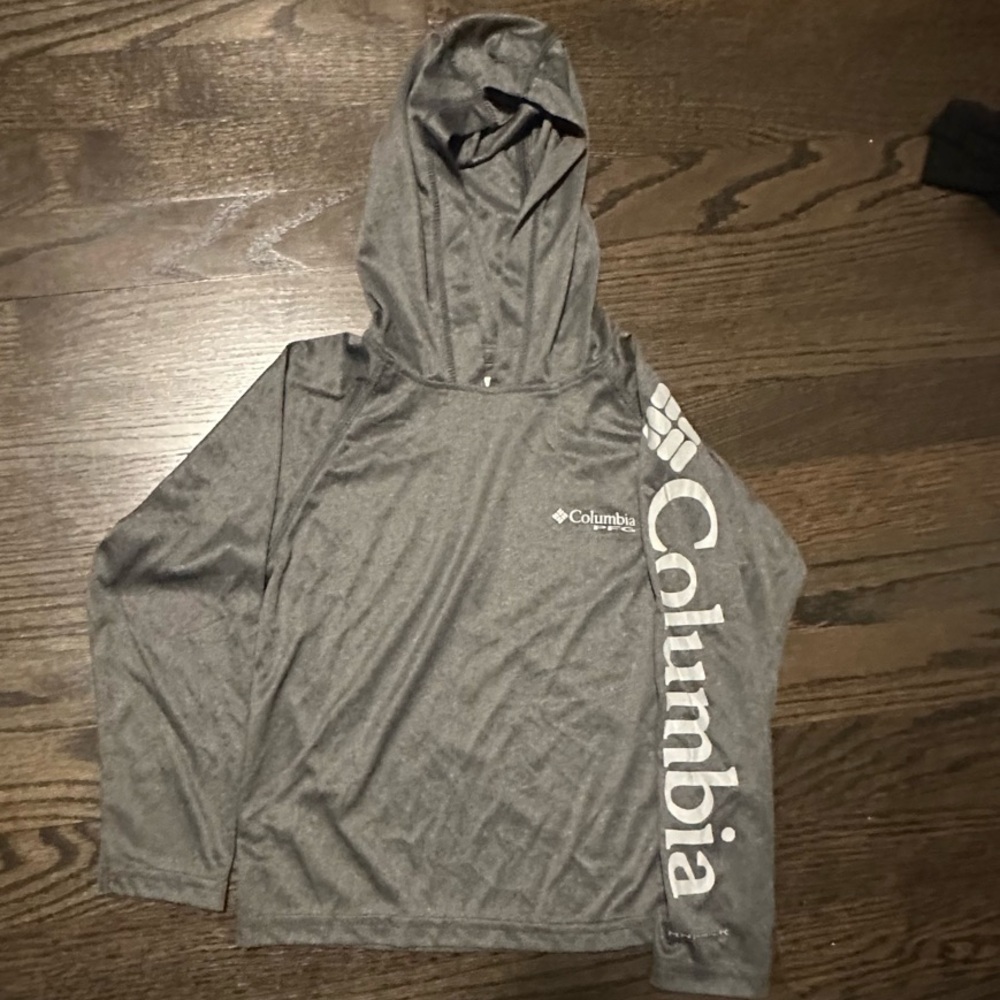 NWOT boys 4/5 Columbia silver sun shirt